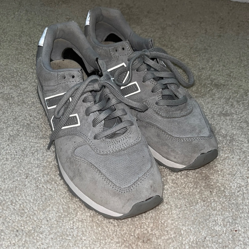 Grey New Balance 696